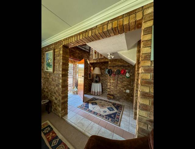 5 BEDROOM HOUSE FOR SALE IN MONTANA PARK